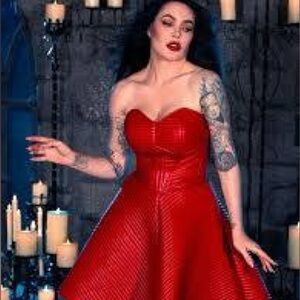 La femme en noir Dracula red faux leather swing skirt large